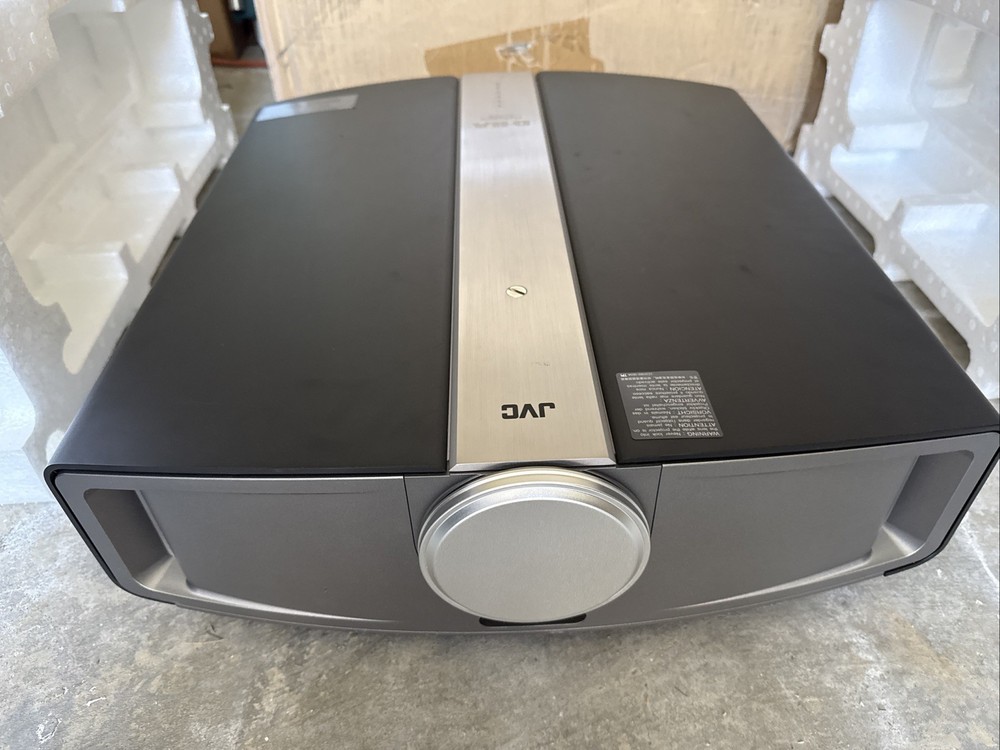 JVC DLA-HD10K D-ILA Projector