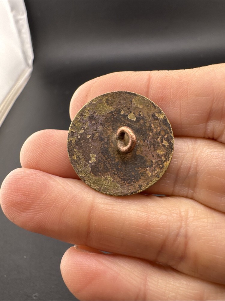 Colonial Era Button Found In Virginia Flat Button #66