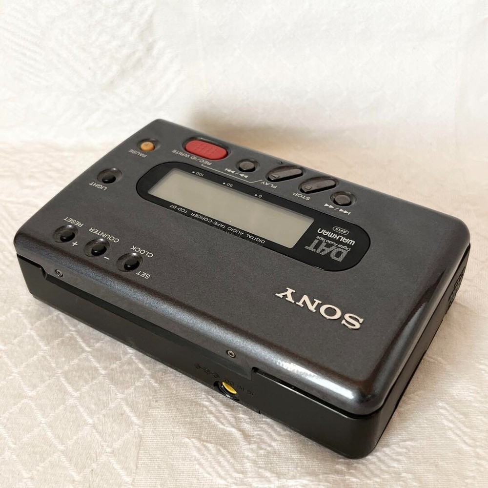 SONY TCD-D7 DAT WALKMAN Portable Player Junk