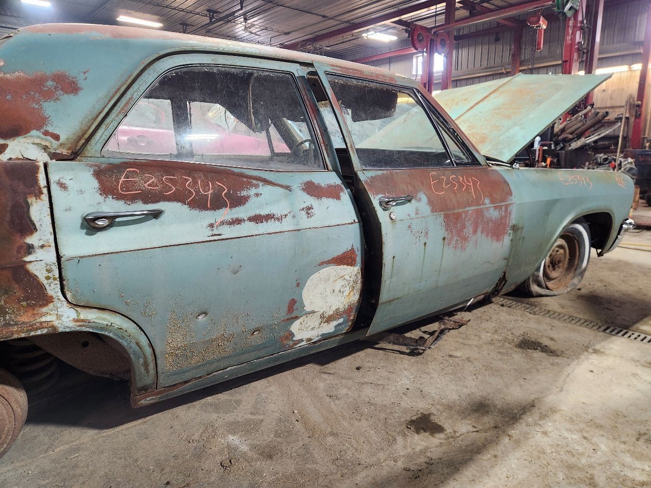 Manual Transmission 3 Speed 6-250 Fits 1966 CHEVROLET BISCAYNE 1325865