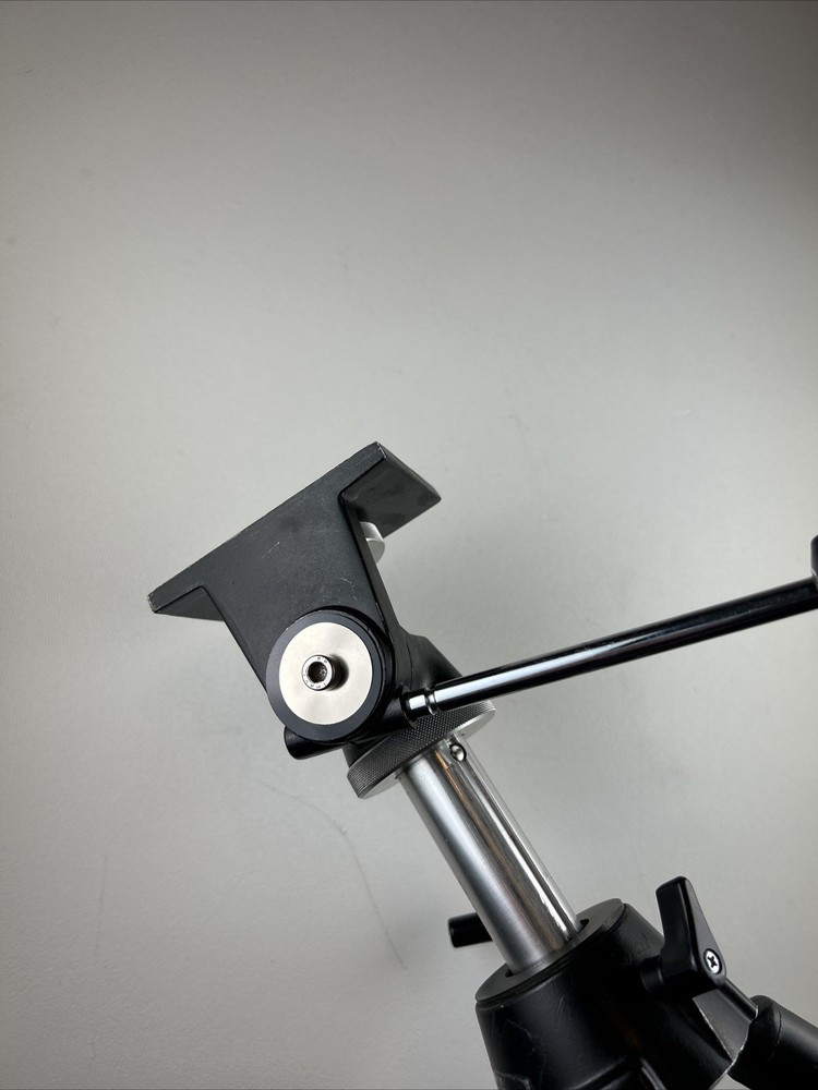 Camera Tripod Sony VCT-20A Elevator Tripod with Pan/Tilt Head