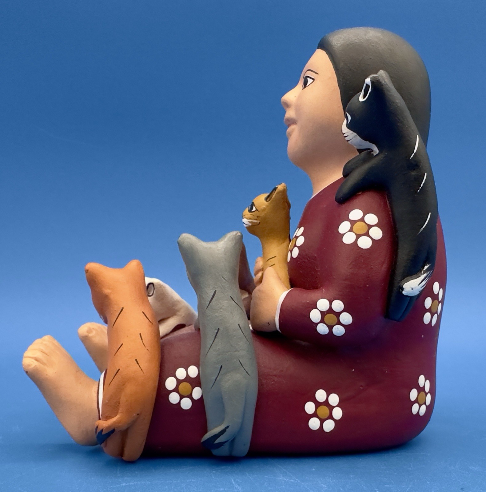 Handmade Peruvian Folk Art Pottery Storyteller Figurine - Woman with 7 Cats