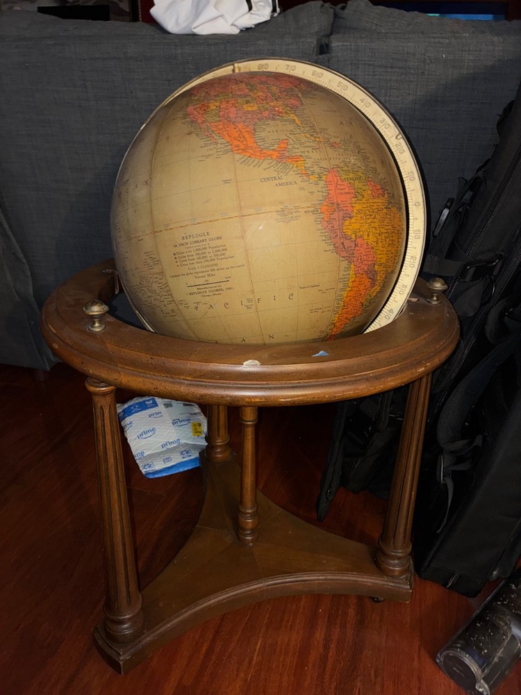 Replogle 16 inch Library globe