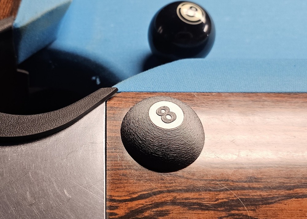 8 ball pocket marker