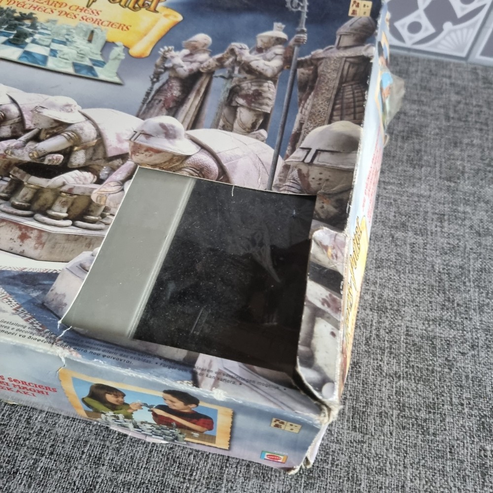 Harry Potter Wizard Chess - Original Mattel Edition - Damaged Box