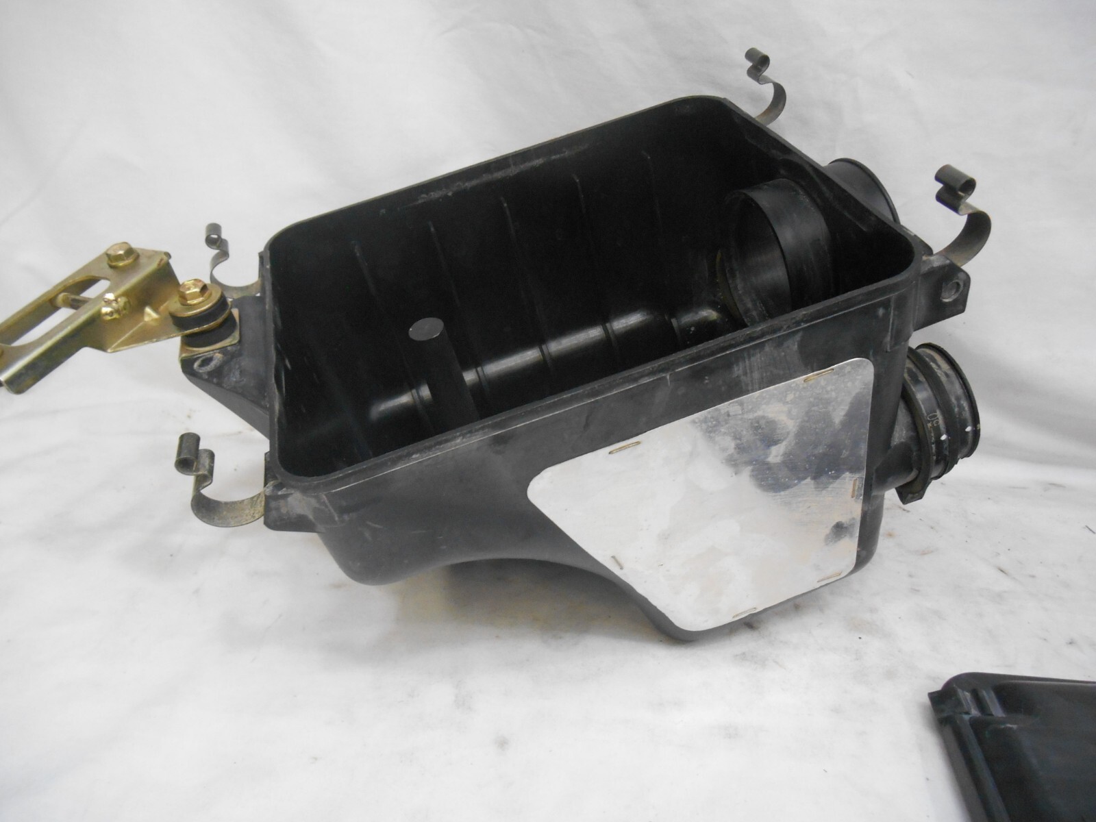 Honda OEM Air Box Cleaner Housing Lid Bracket TRX300EX Sportrax 300 1993-2007