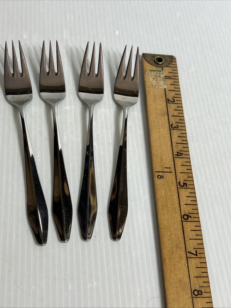 Coreling 4 Piece Flatware Salad Forks Norway