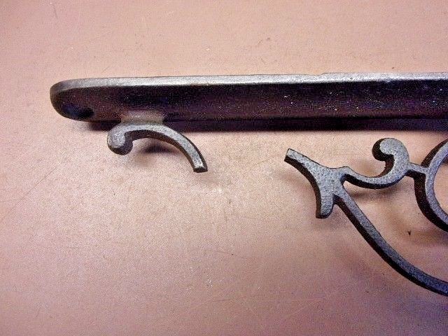 Single Victorian Cast Iron Shelf Bracket 9 1/4" x 6 3/4" Light Damage Nice!