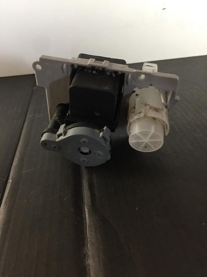 OEM Electrolux Dryer Support Pump 136604910