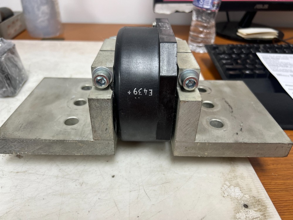 GE GENERAL ELECTRIC MICRO VERSA TRIP 2500/1800A NEUTRAL CURRENT SENSOR TSVG825A