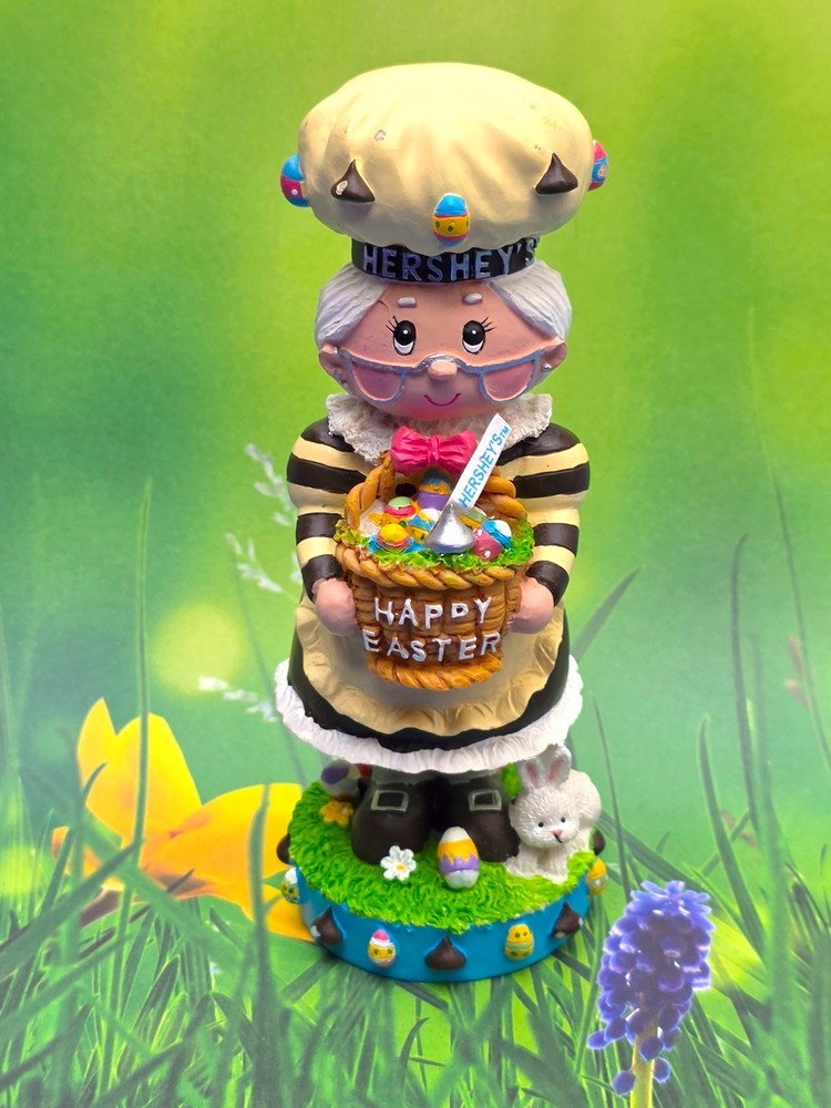 Hershey's Figurine Happy Easter 2001 EASTER BASKET FIGURE