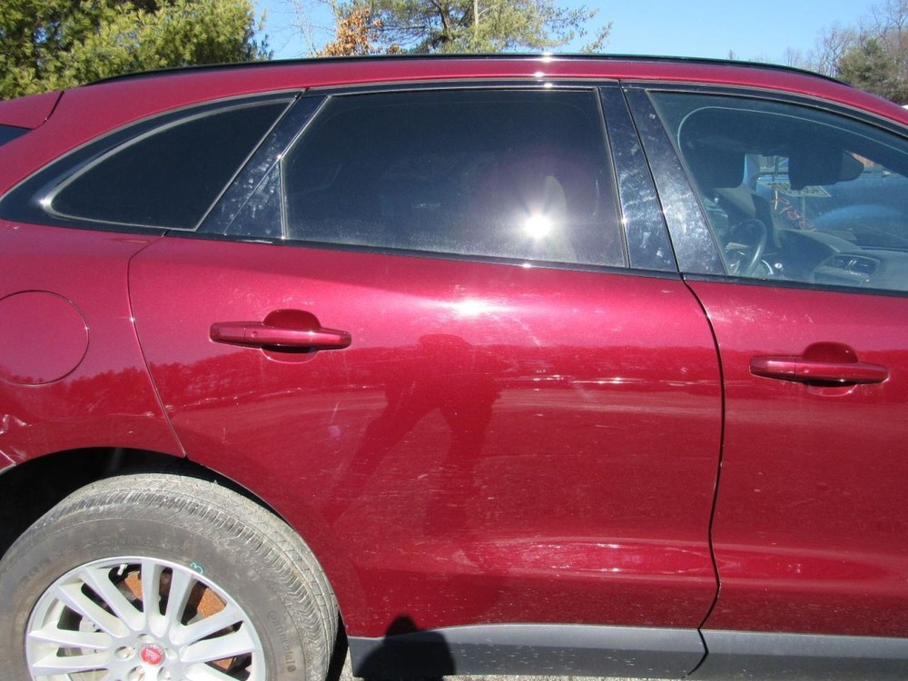 F-PACE 2017 Glove Box 1026764