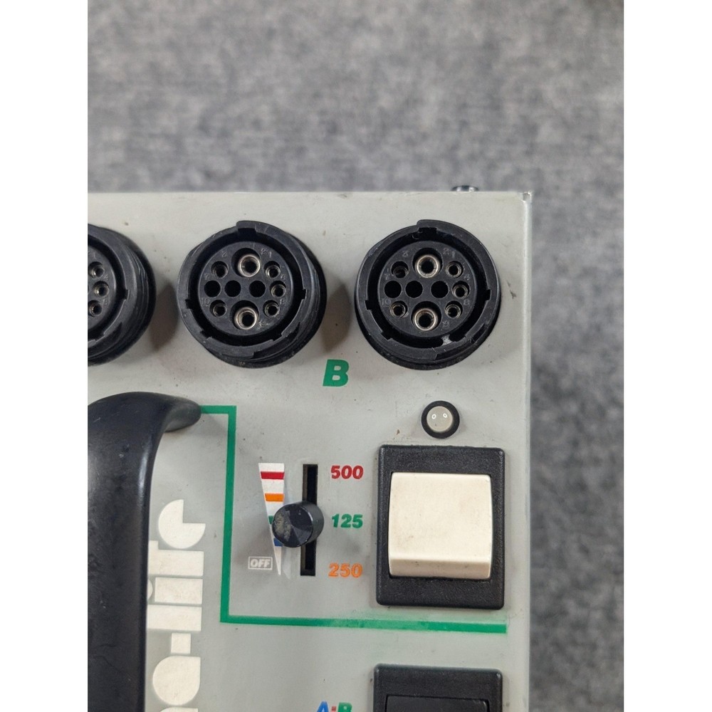 Vintage Dyna-Lite M1000X Power Pack Studio Flash Strobe Lighting Unit