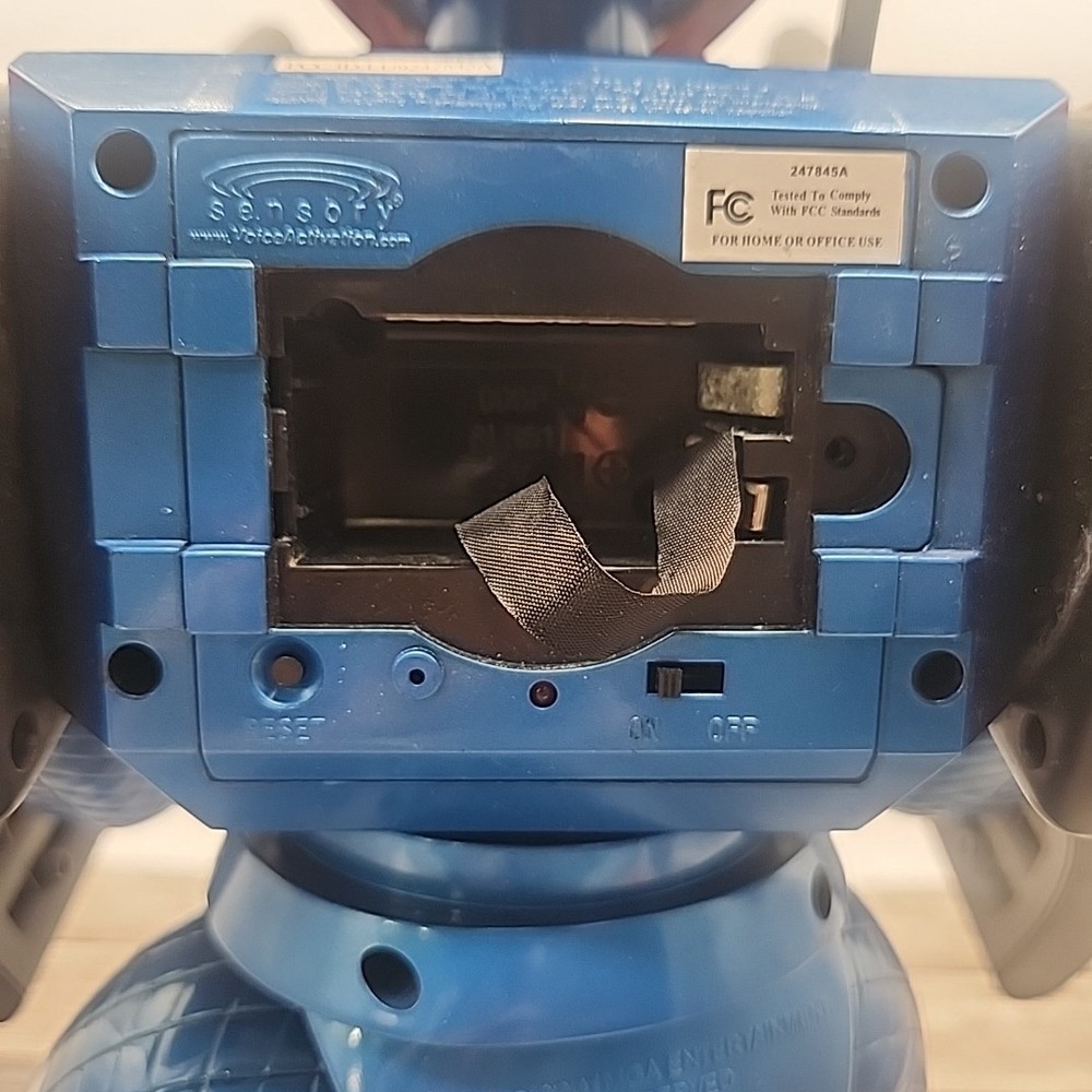 Commandobot 3 Remote Control Robot Untested, No Remote [D6]