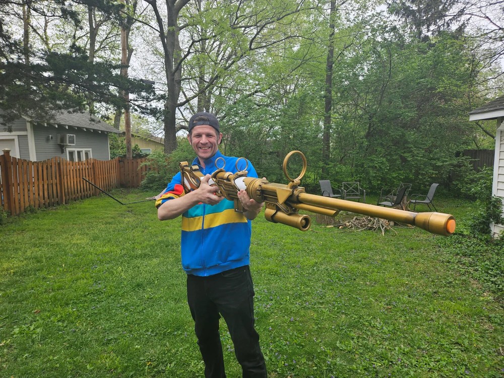 Caitlyn Rifle Prop