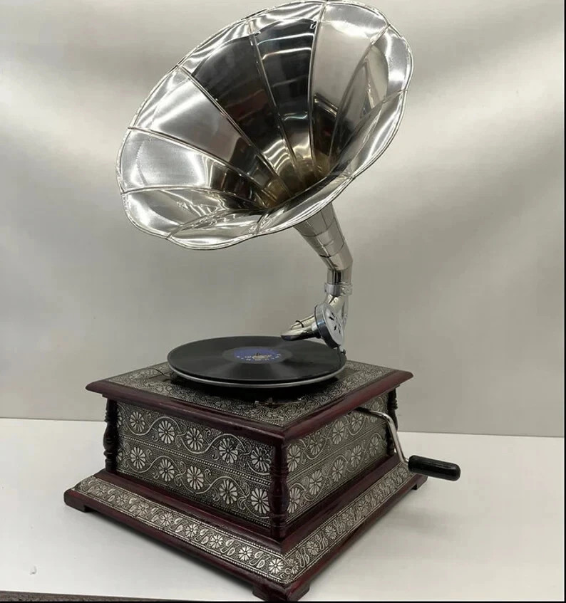 Antique HMV Gramophone Fully Functional working Phonograph, win-up record player