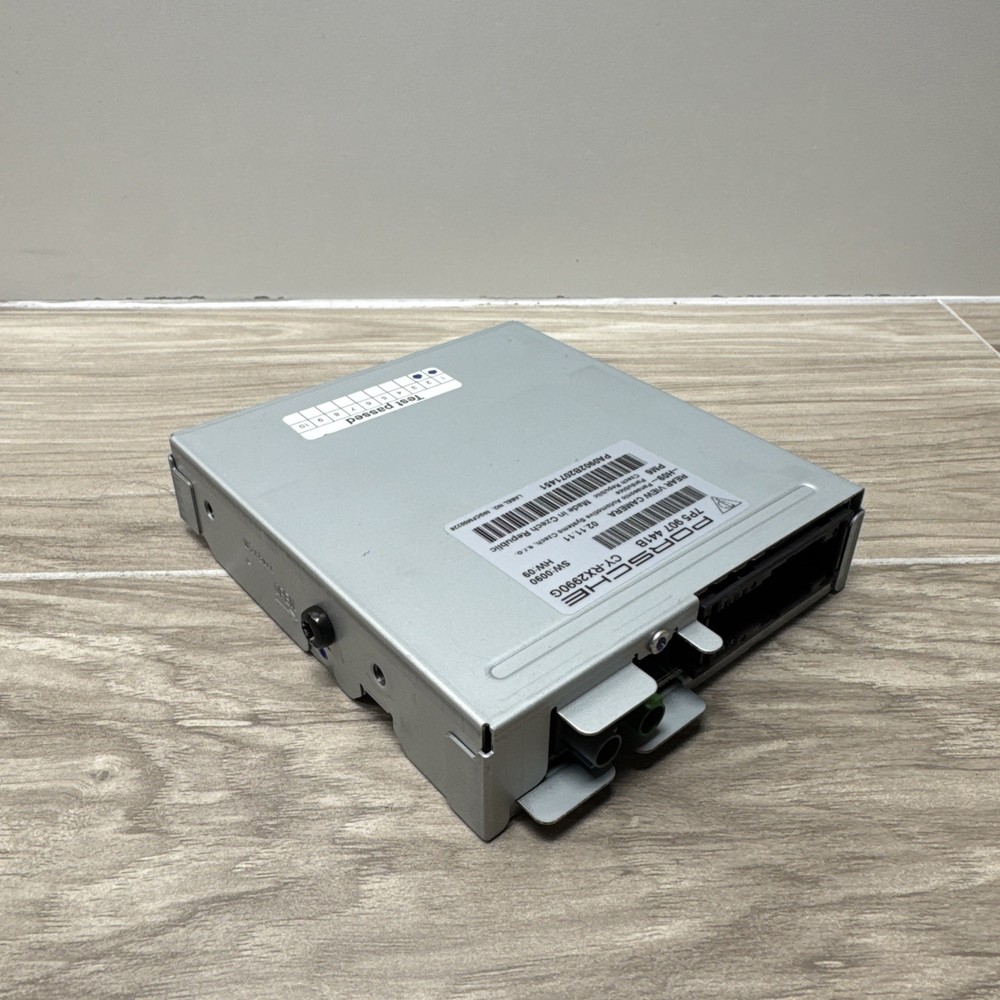 2011-2014 PORSCHE CAYENNE - REAR VIEW / Backup Camera Control Module