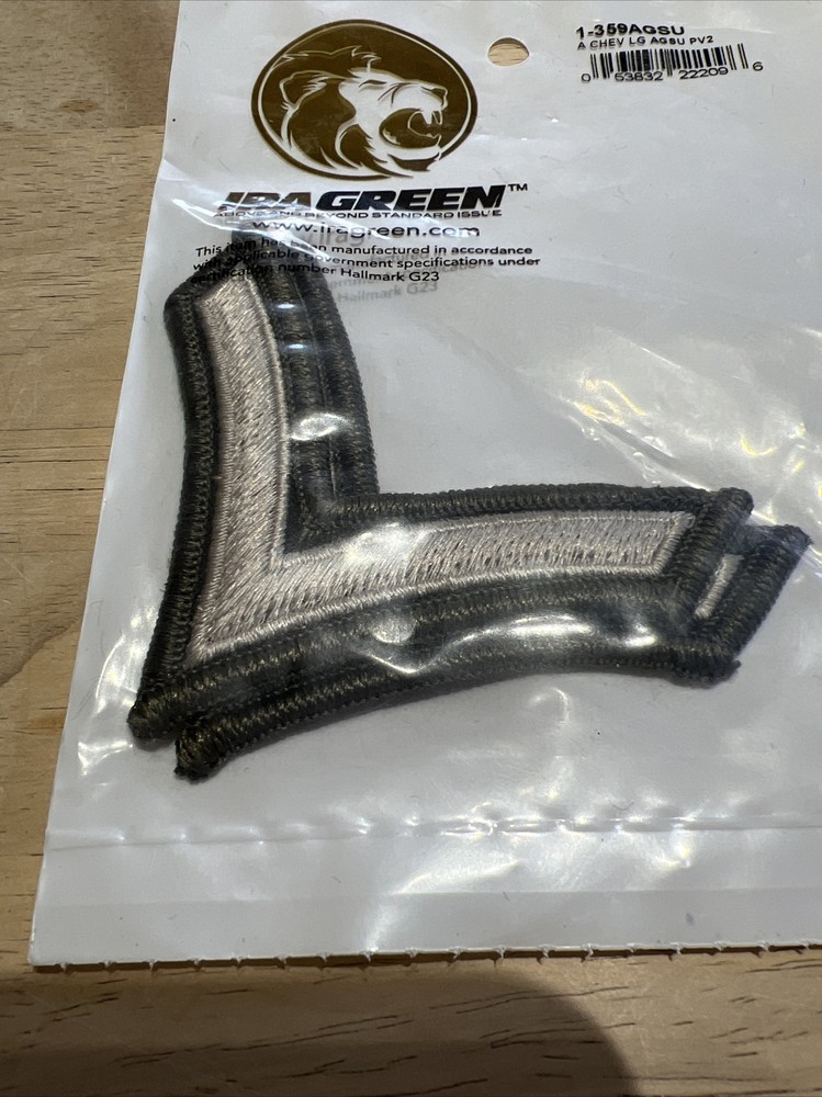 US Army Private PV2 E-2 Chevrons, Silverish /green ,Patch Set, Small, NEW!