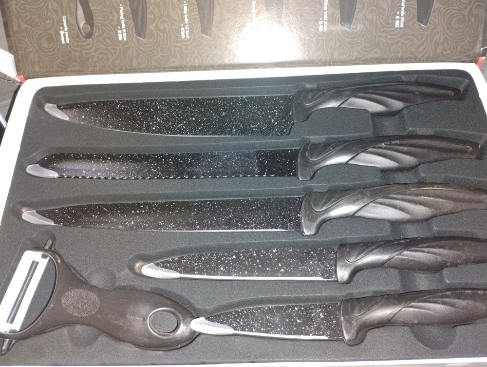 Black Knife Set