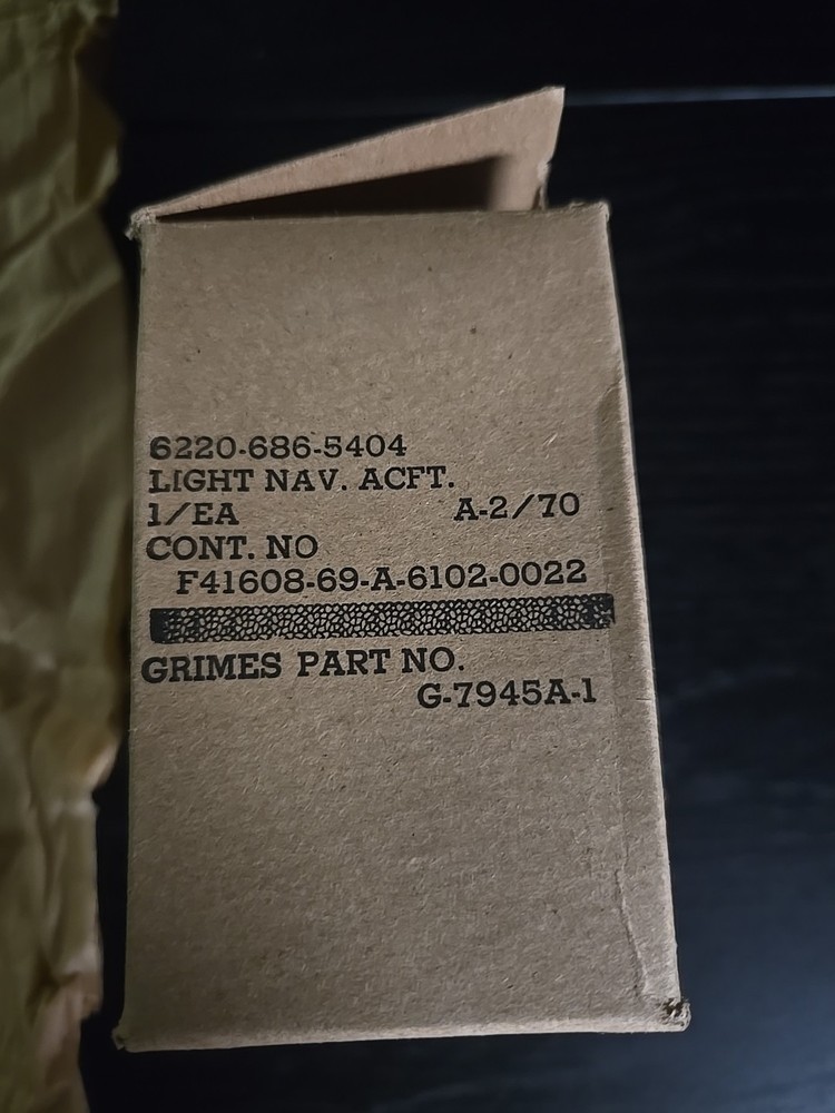 Grimes Light Nav Aircraft Socket PN G-7945A-1