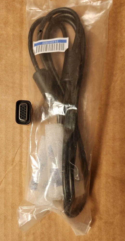 Viewsonic PJD6211 DLP 3D Ready Projector with Case 0 Hours, bundle