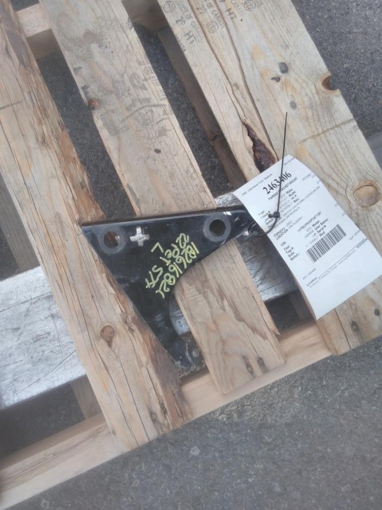 For 2023 PETERBILT 579 FAIRING BRACKET Left ,  WA