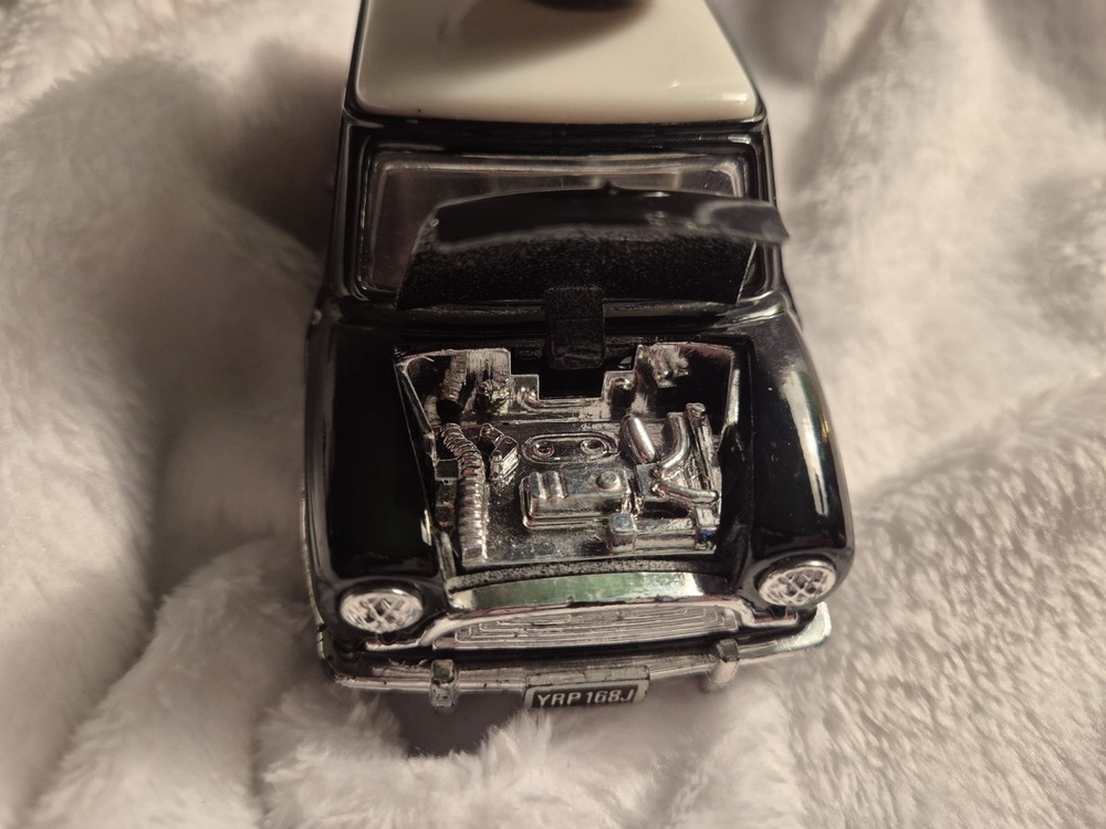Mini Cooper Scale Model Car Retro Desk Clock - Black