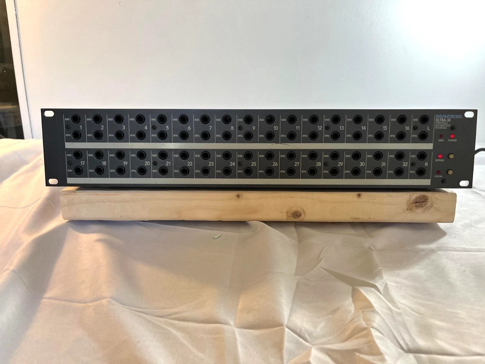 Mackie Ultra-34 & Ultrapilot Universal Automation System - Working Condition