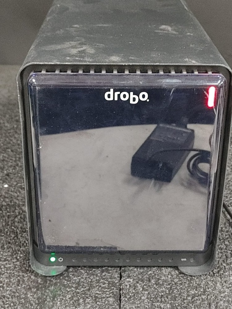 Data Robotics DRDR4-A Drobo e-SATA External 5-Bay Storage Array