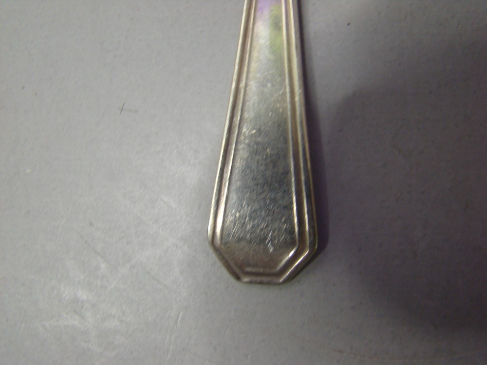 WM Rogers AA Silver Plated Flatware spoon 6"