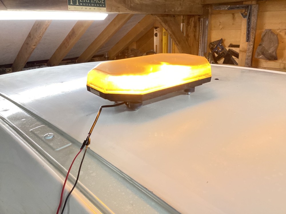 LED Amber Strobe light by Venta