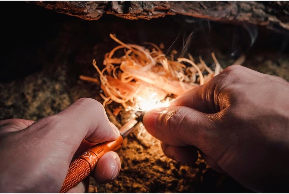 Collapsible Fire Starter Tool - Tungsten Carbide Striker