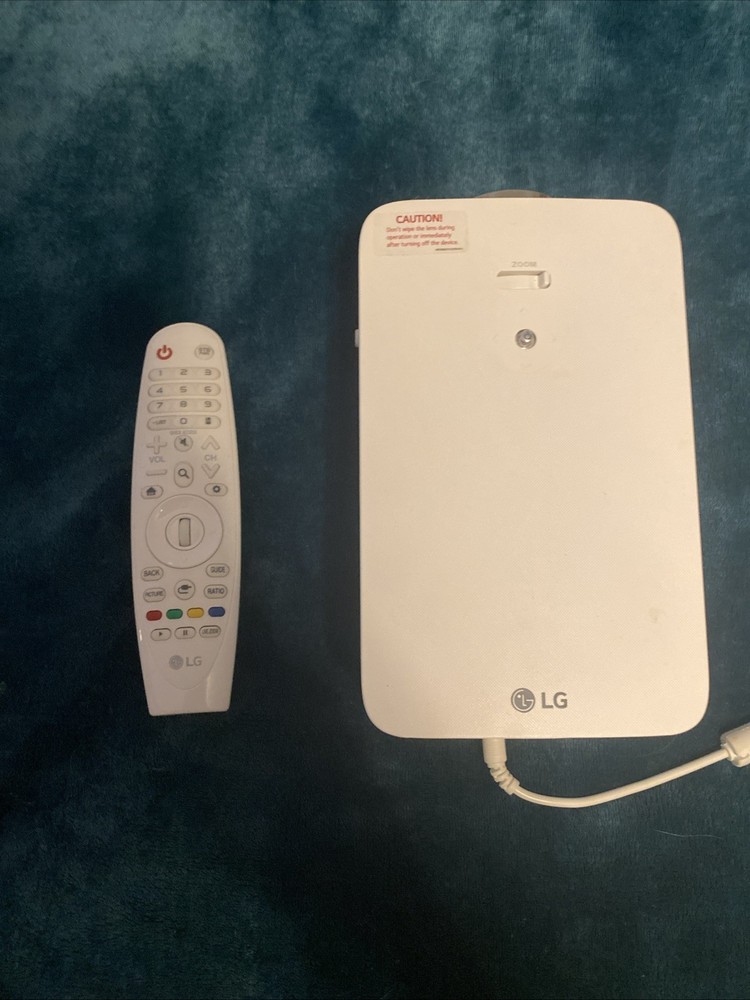 LG CineBeam HF60LA