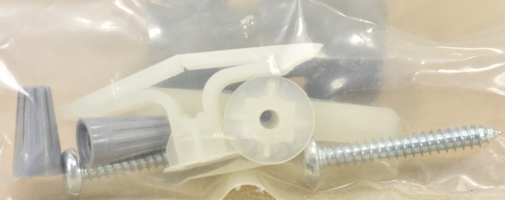 Johnson Controls TE-6324P-1, Temperature Sensor 1000 OHM Platinum, Wall Mount