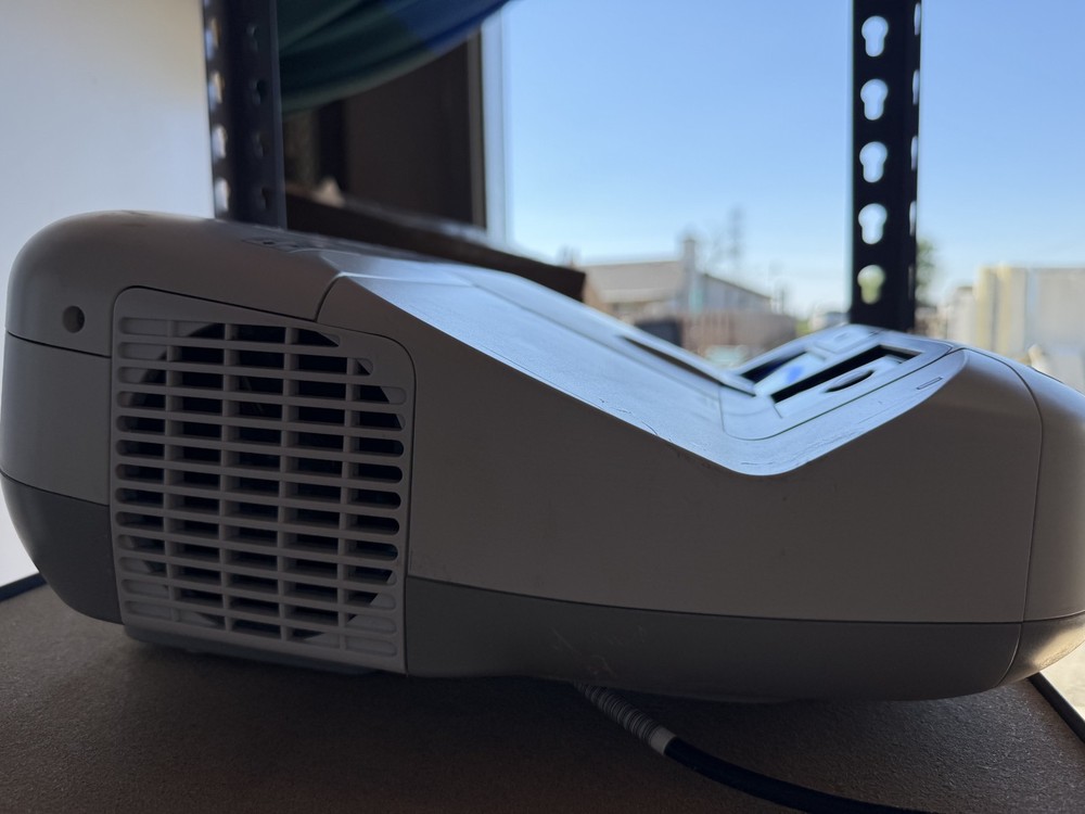 Epson LCD Projector BrightLink 585WI Model H600A