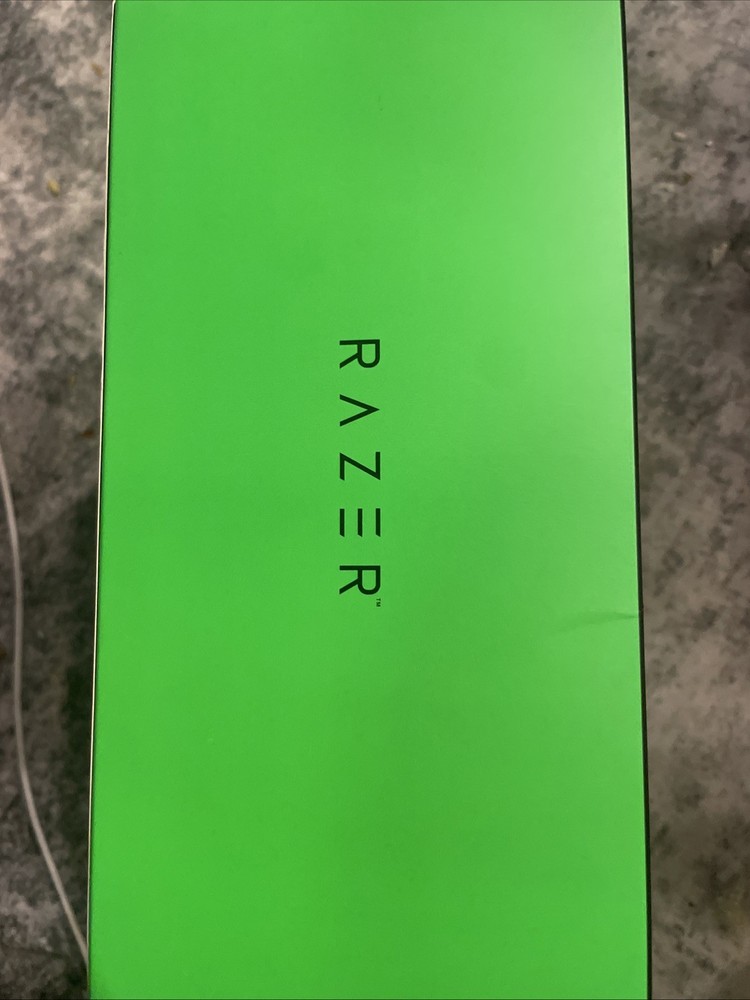 NEW - Razer Nari Essential Wireless Gaming Headset