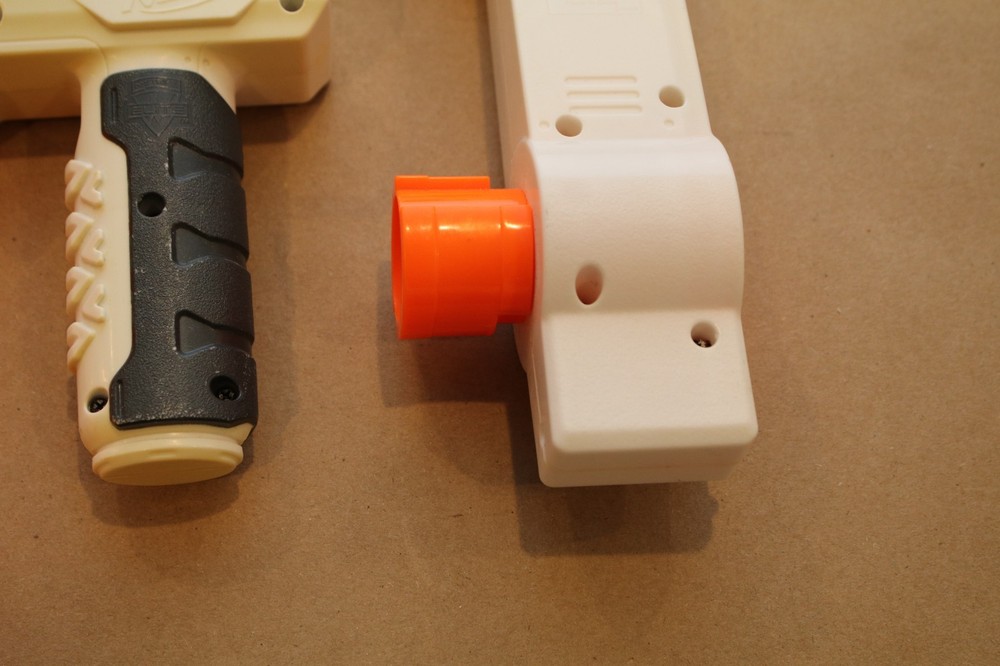 Nerf Modulus Regulator 3 Attachments with 2 magazines 12-dart clips