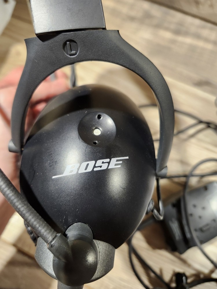 Bose X Aviation A10 Single Plug Headset AHX-04 Read