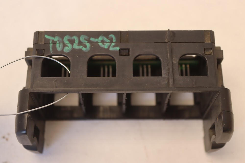 2008-2017 FREIGHTLINER CASCADIA 125 DASH EXPANSION SWITCH MODULE BRACKET OEM