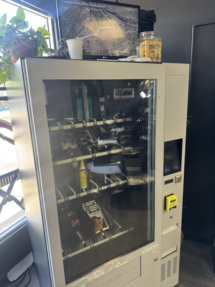 Jofemar Vision E-S Vending Machine With 10 Inches Touch Screen