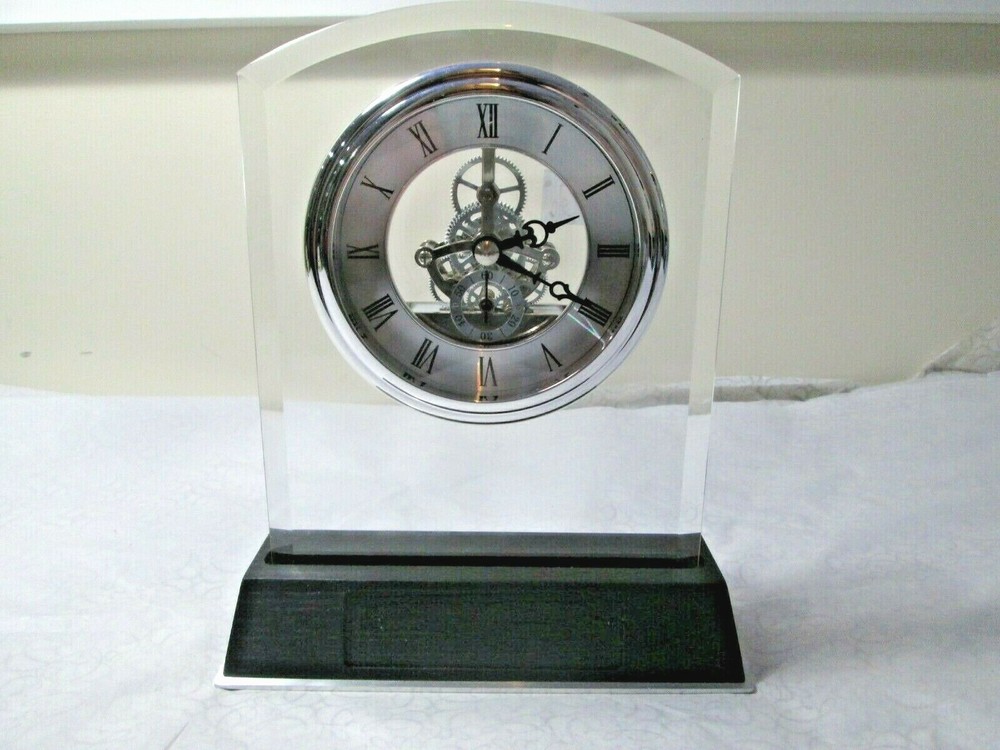 TR - Things remembered Glass Floating Clock - Silver