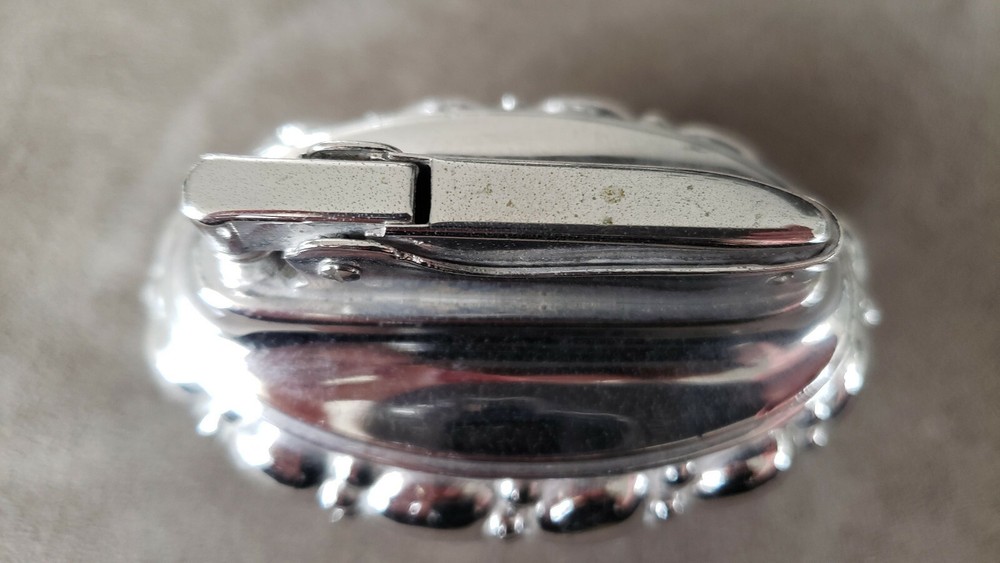 Vintage 1950´s RONSON CROWN TABLE LIGHTER Silver Plated.