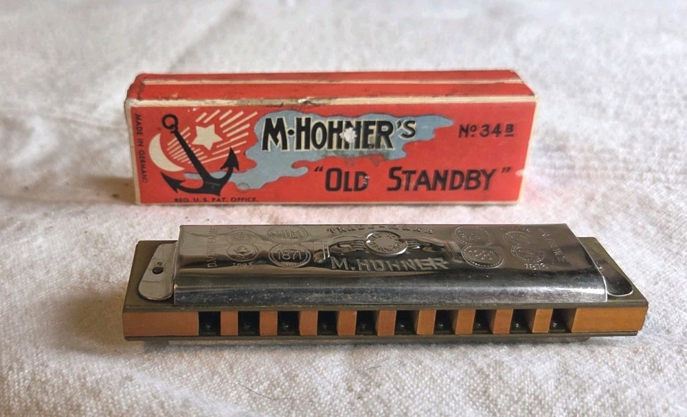 M. HOHNER Old Standby Diatonic Harmonica Key B with Original Box