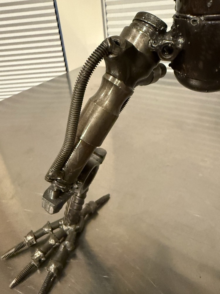 metal sculptures alien