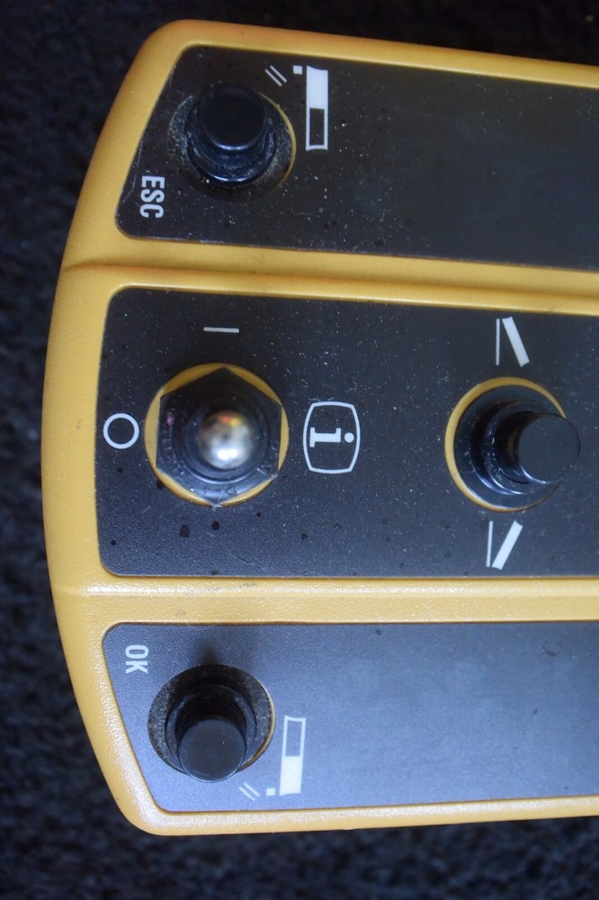 Trimble Control Panel Model SCB21 P/N: 295-0947