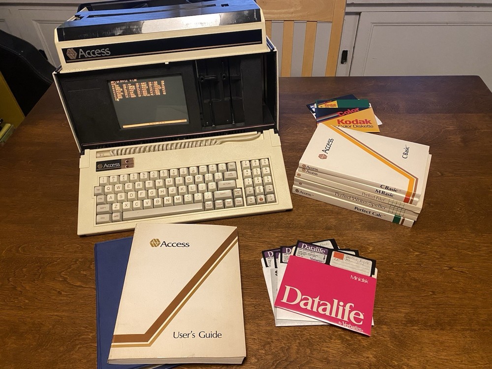 Rare Access Matrix CP/M Portable Vintage Computer from 1983 w System Software