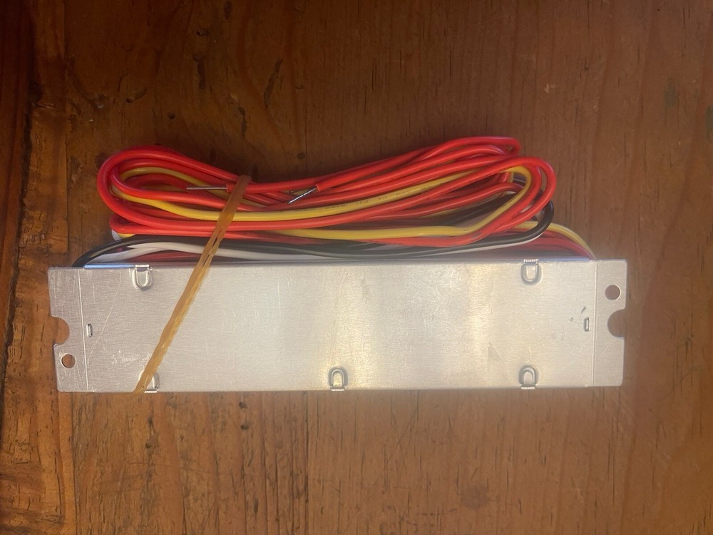 FULHAM WorkHorse Solid State Electronic Ballast Model: CWH33-120-L