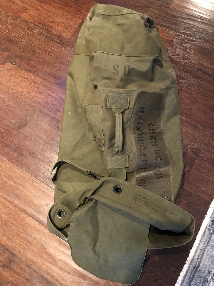 Vintage US Army WWll?  Green Duffle Bag Very Usable