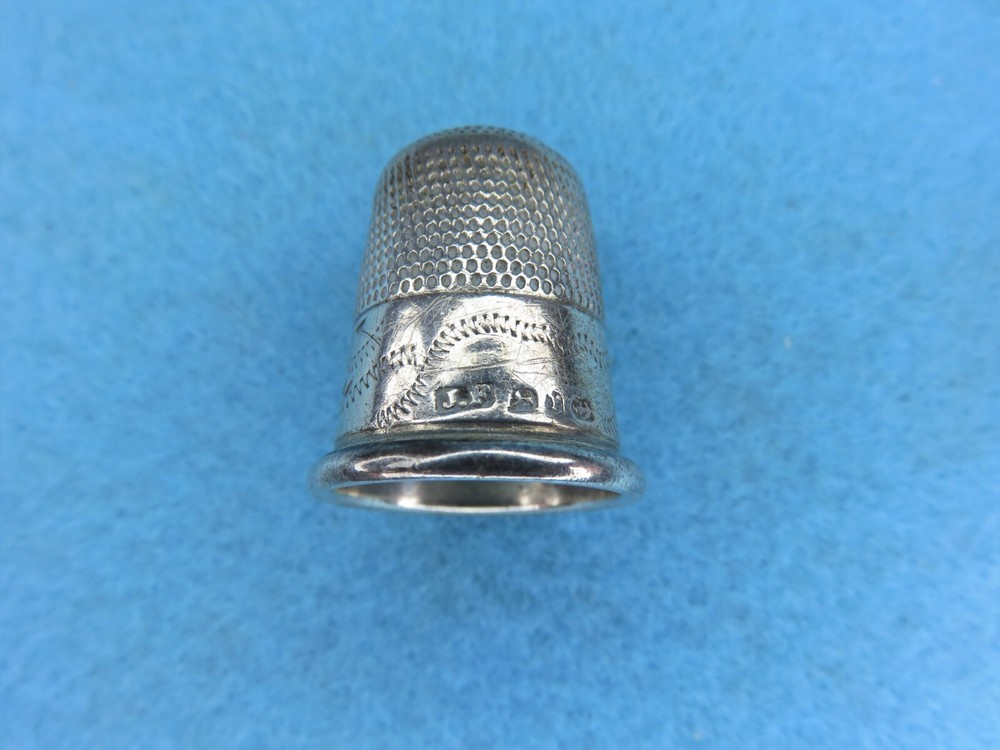 1916 Hallmarked Silver Thimble