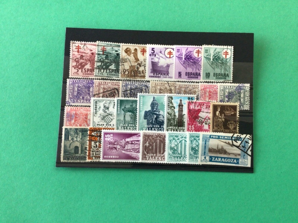 Spain mixed mounted mint or used stamps Ref A8474